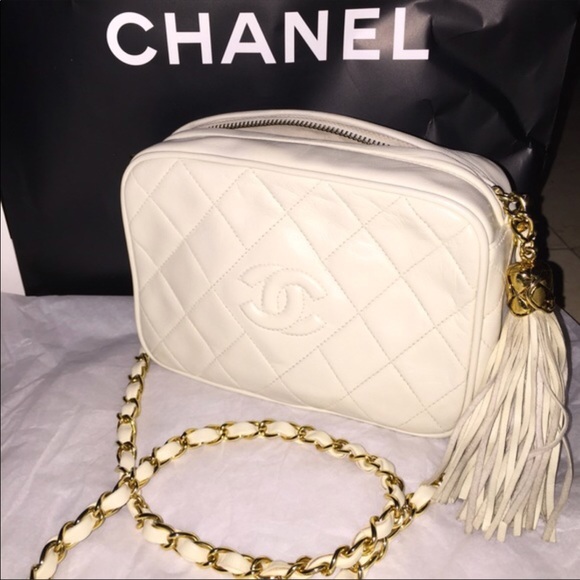 CHANEL Handbags - Chanel vintage camera bag